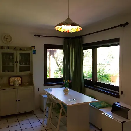 Case Vacanza Rocca Ruja Стинтино