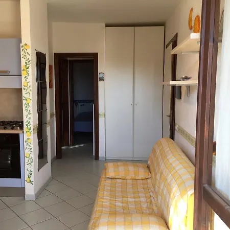 Case Vacanza Rocca Ruja * Стинтино
